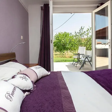 Pugetvilla Bed & Breakfast *