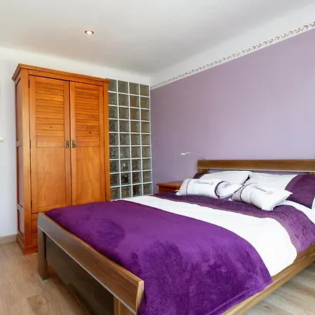 Bed & Breakfast Pugetvilla *